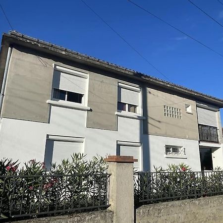 Charmante Maison Individuelle A לימו מראה חיצוני תמונה