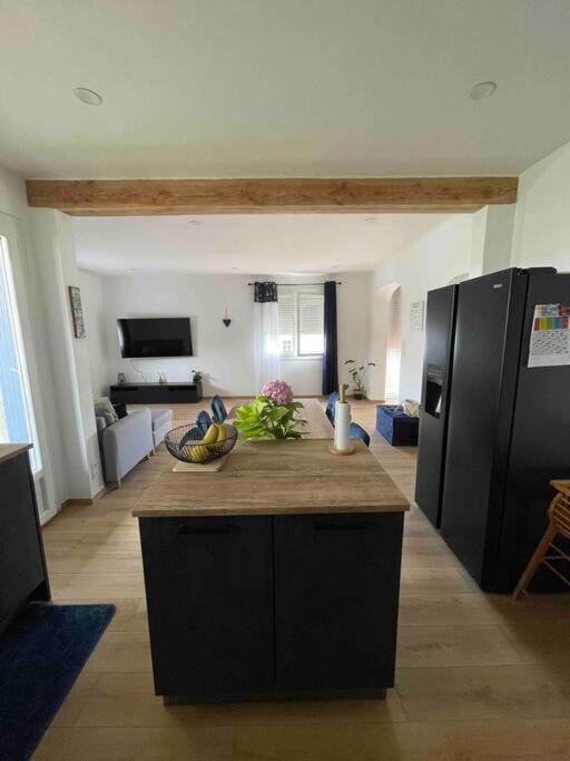 Charmante Maison Individuelle A לימו מראה חיצוני תמונה