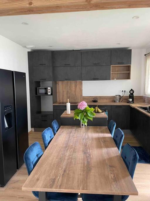 Charmante Maison Individuelle A לימו מראה חיצוני תמונה